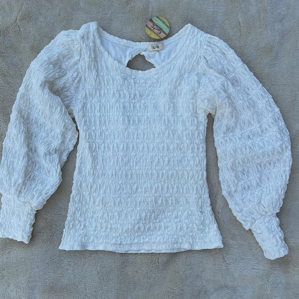 New with tags Kyemi smocked top with keyhole back L - Picture 5 of 8